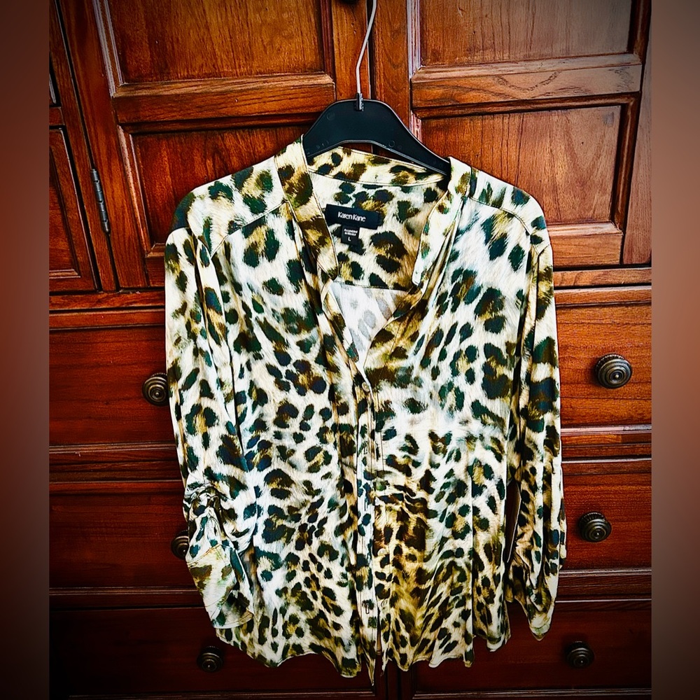 NWT Karen Kane Leopard Print Button-Down Shirt in Olive Green and Brown Size L